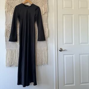 Delfi Collective Long Sleeve Satin Gown